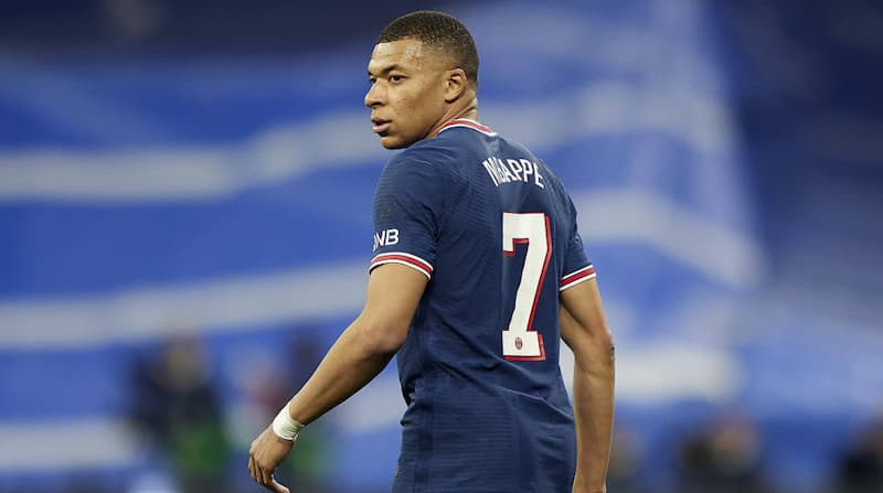 Lương của Mbappe tính ra tiền Việt 1 ngày vô cùng cao