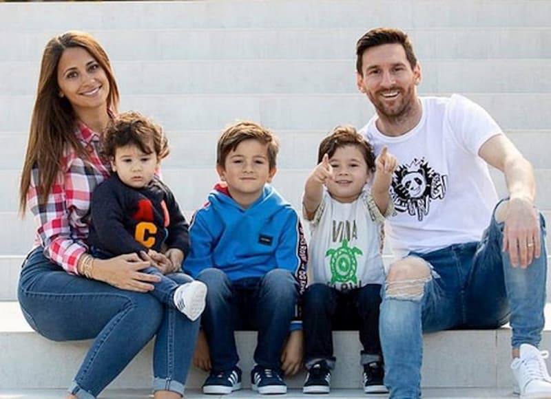 Messi và vợ – Chuyện tình hạnh phúc của cặp đôi thanh mai trúc mã 