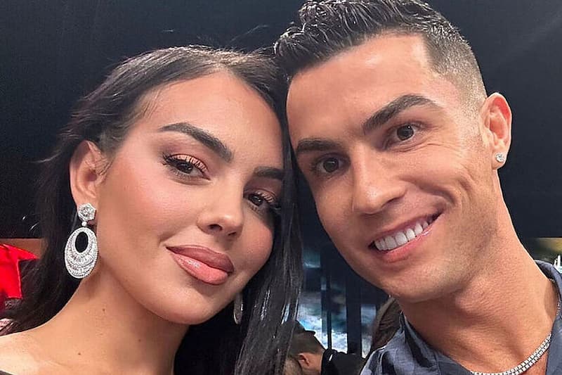 Vợ Ronaldo có cuộc sống trong mơ bên chàng cầu thủ nổi tiếng thế giới