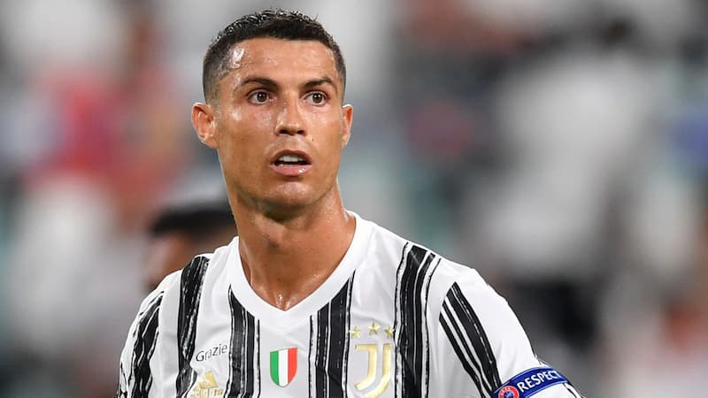 Lương của Ronaldo tính ra tiền Việt trong thời điểm hiện tại